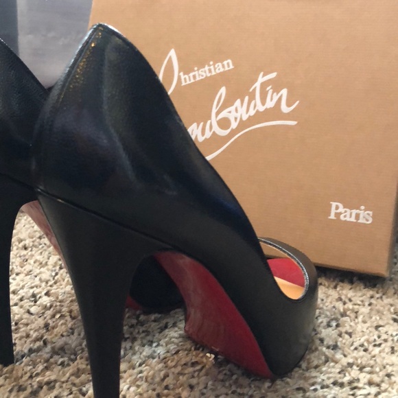Real Christian Louboutin’s red bottoms - Picture 1 of 4